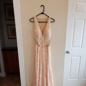 Gorgeous peach Prom dress